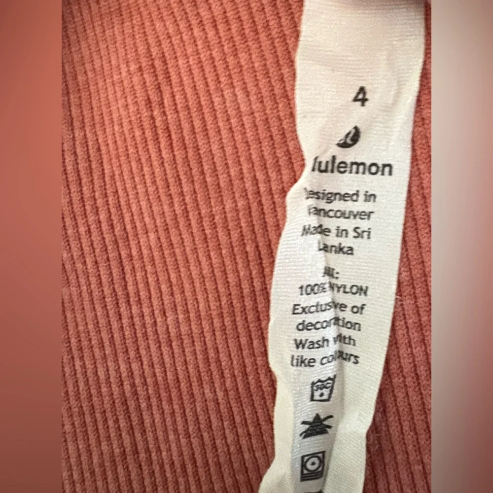 Lululemon Yin Vibes Ribbed Turtleneck Top in Orange Copper Clay Size 4 - Picture 3 of 4